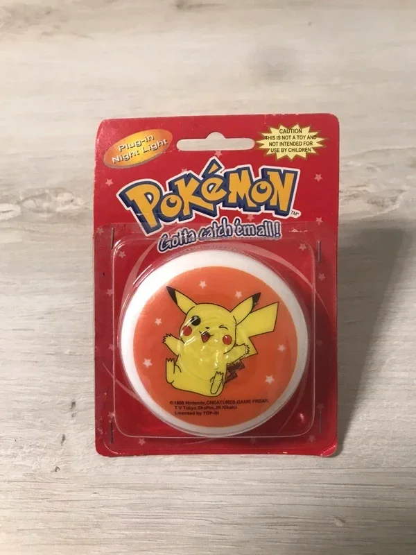 POKEMON Pikachu Luce Notturna