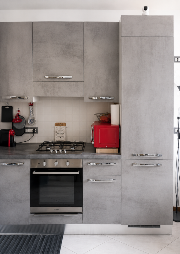 Moderna Cucina marca SIRA anno 2020, completa di elettrodomestici