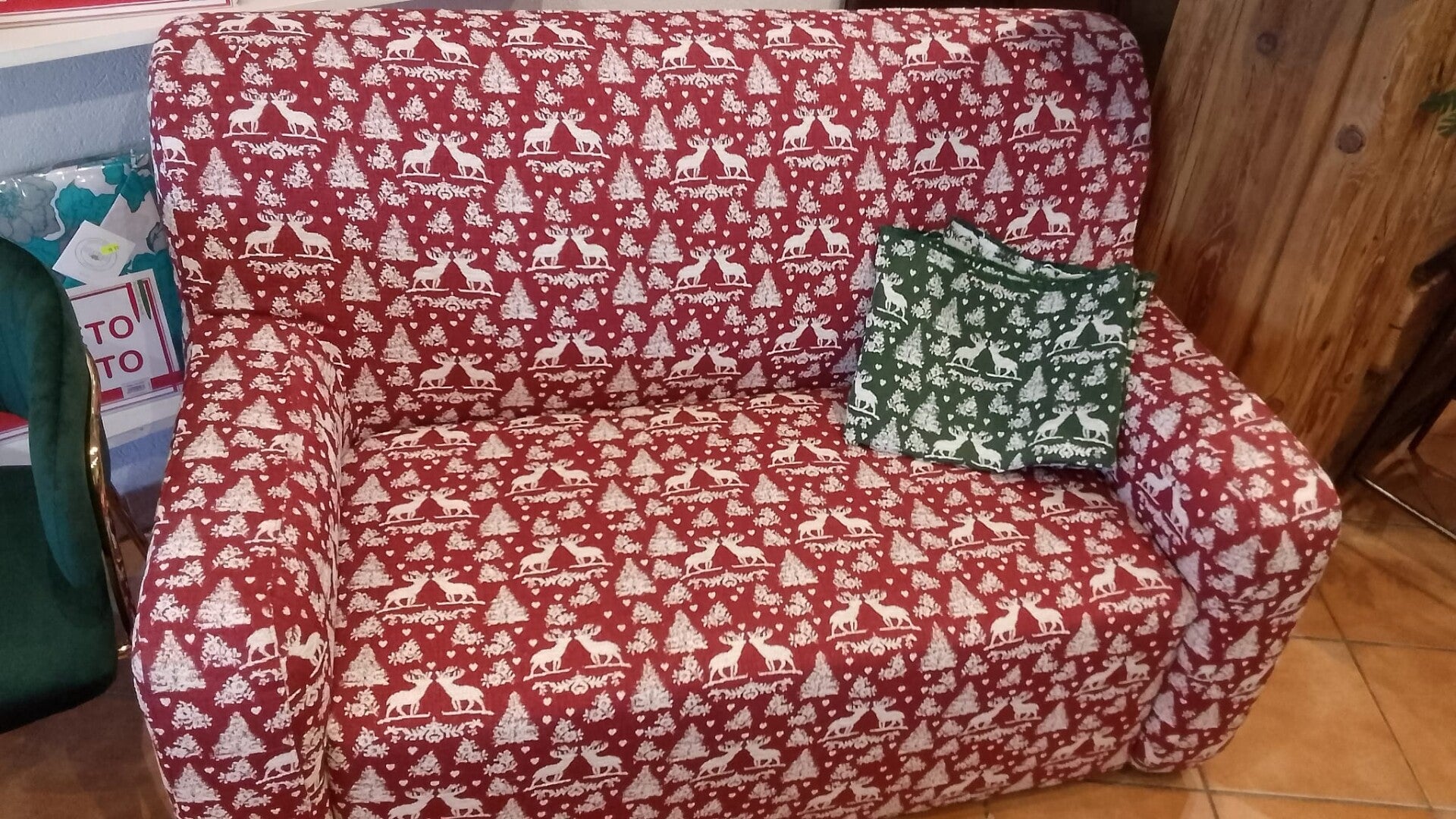 ULTIMI PEZZI! Divanetto a 2 posti disponibili mis. 135x80cm