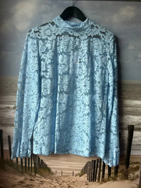 Kanten shirt licht blauw