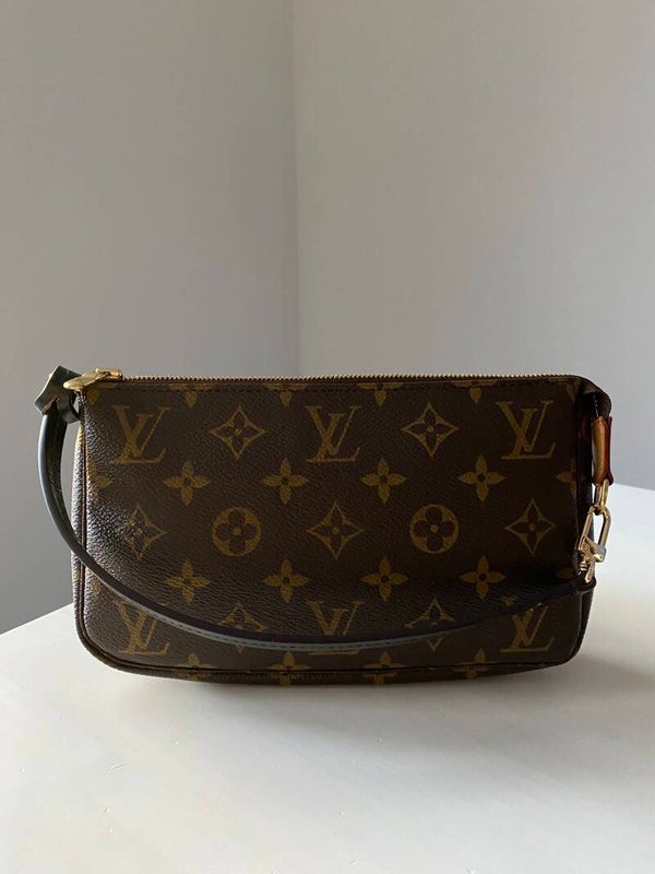 Louis Vuitton pochette accessoires