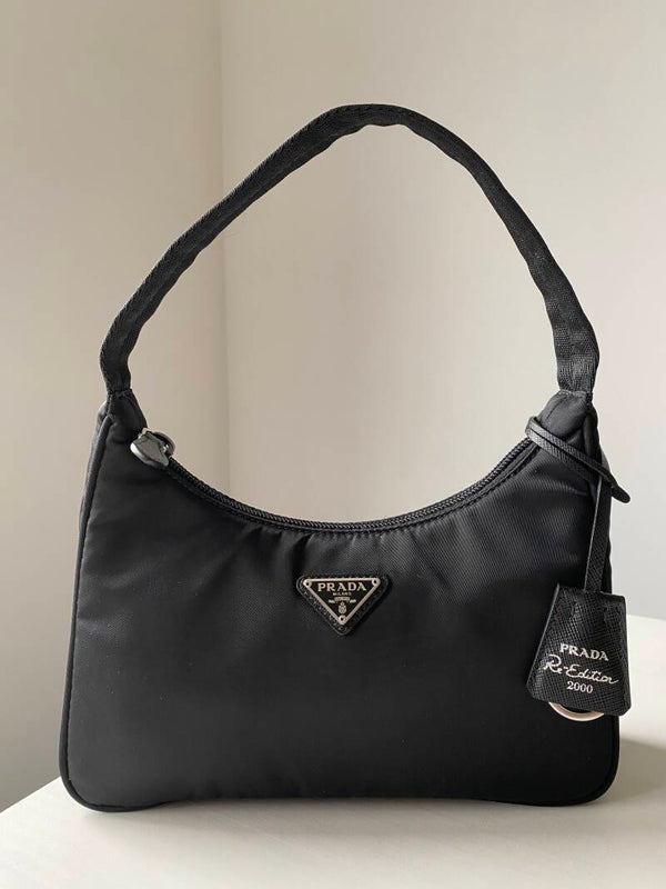 Prada re-edition 2000 pochette