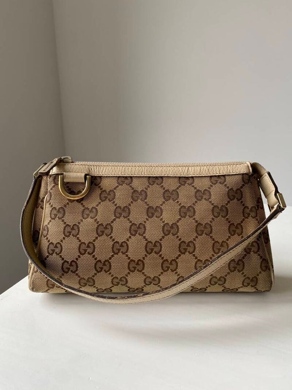 Gucci D ring pochette