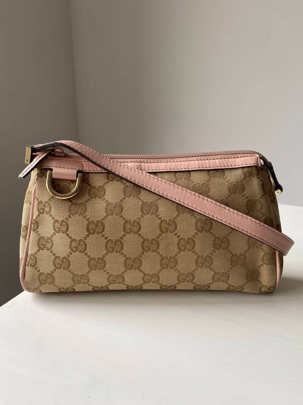 Gucci D ring pochette