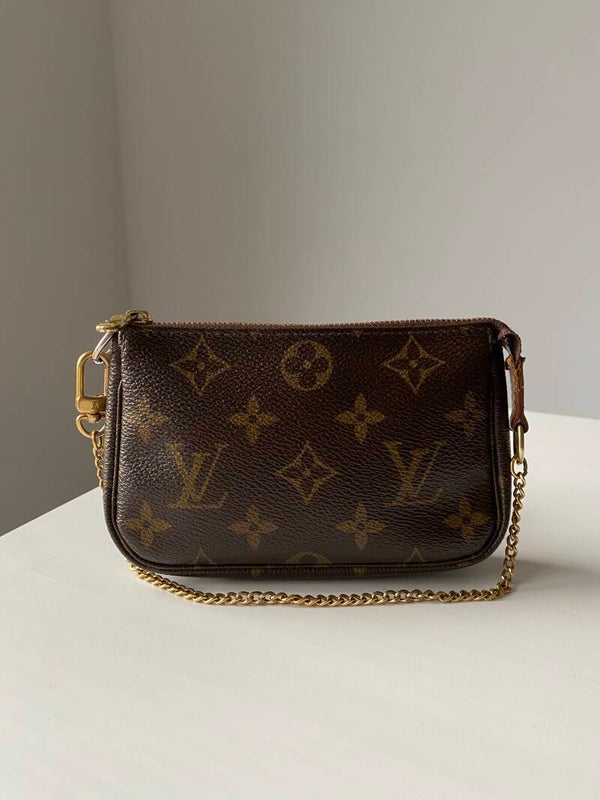 Louis Vuitton mini pochette accessoires
