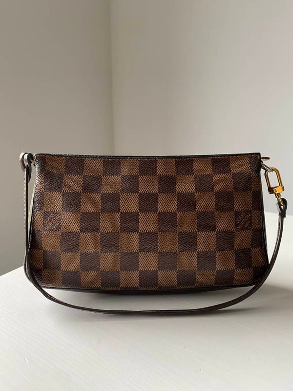 Louis Vuitton Navona pochette