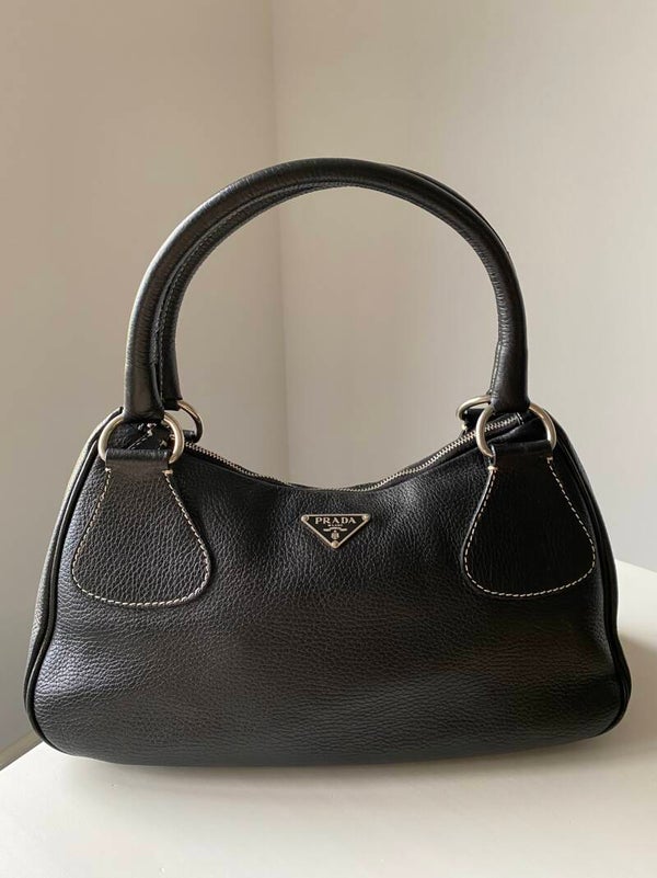 Prada black leather shoulderbag