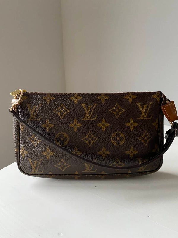 Louis Vuitton pochette accessoires