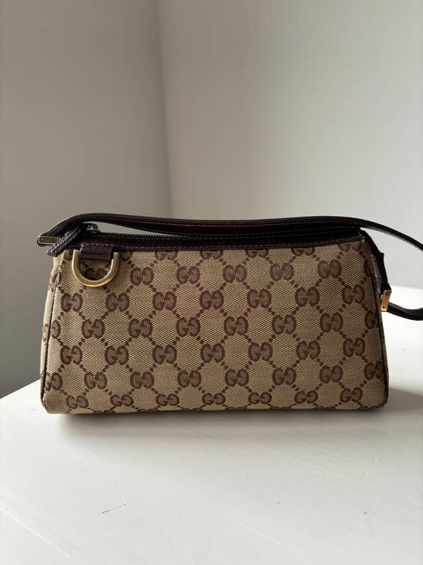 Gucci D ring pochette
