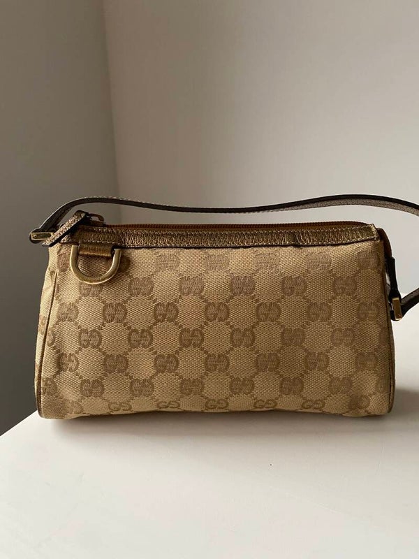 Gucci D ring pochette
