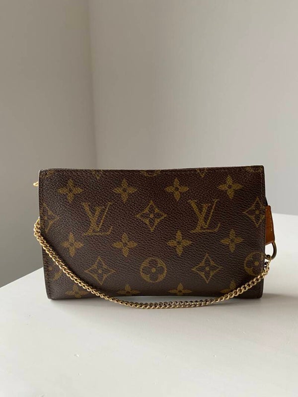 Louis Vuitton monogram pochette