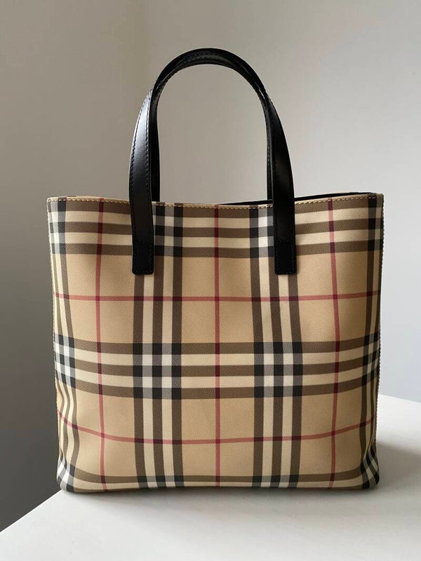 Burberry tote