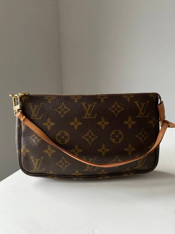 Louis Vuitton pochette accessoires