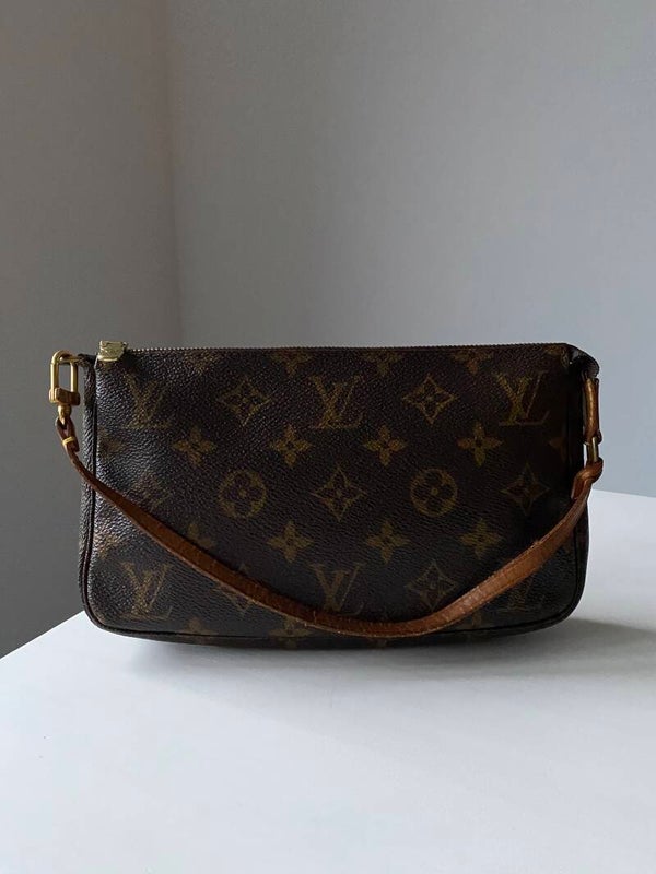 Louis Vuitton pochette accessoires