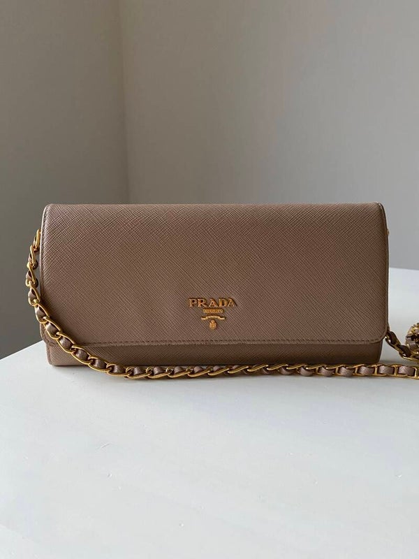 Prada woc