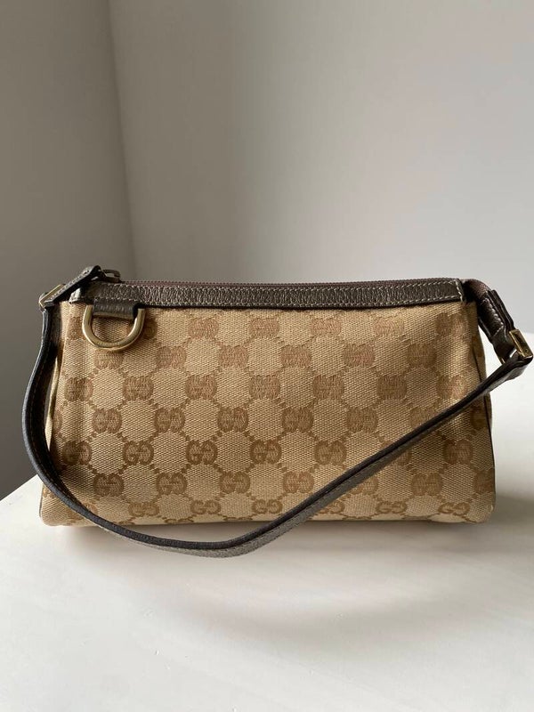 Gucci D ring pochette