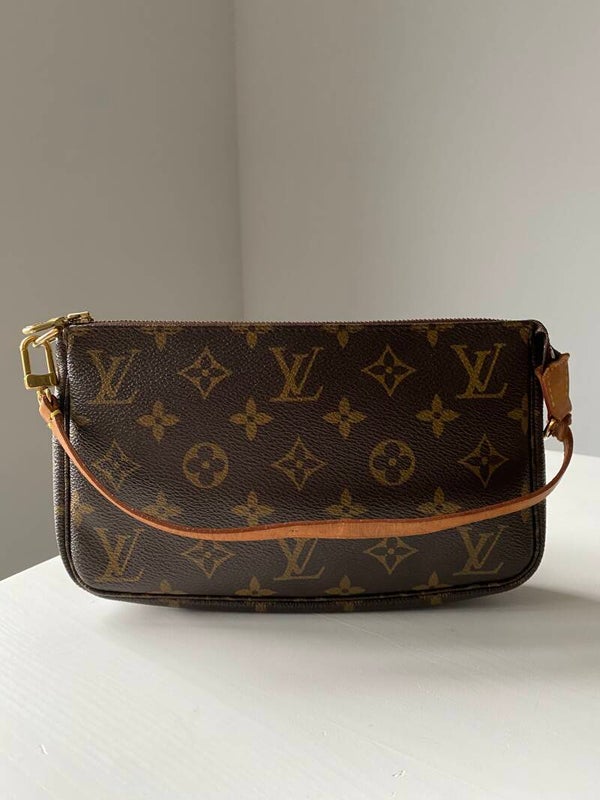 Louis Vuitton pochette accessoires