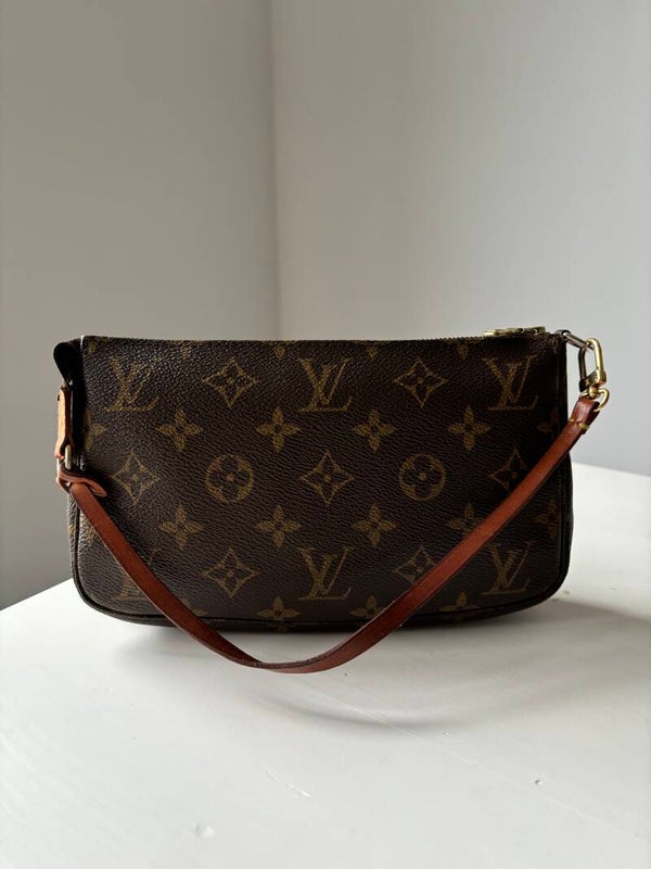 Louis Vuitton pochette accessoires