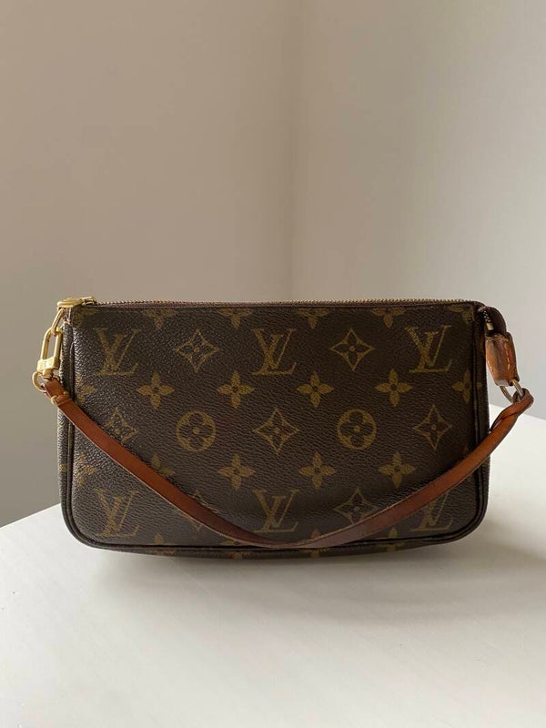 Louis Vuitton pochette accessoires