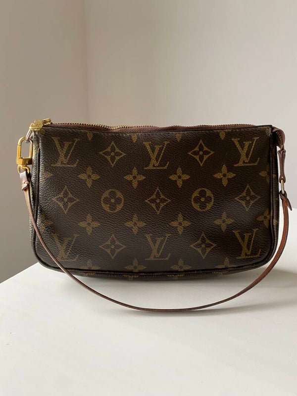 Louis Vuitton pochette accessoires
