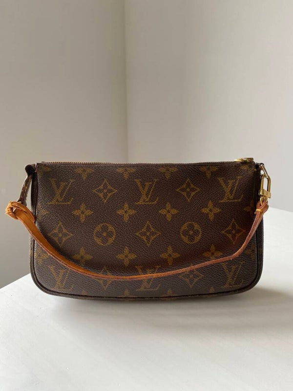Louis Vuitton pochette accessoires