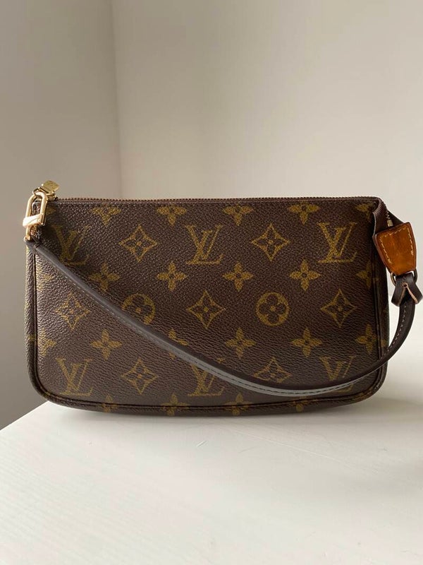 Louis Vuitton pochette accessoires