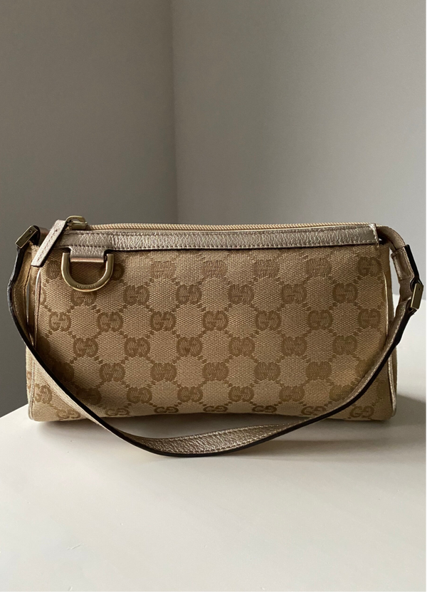 Gucci D ring pochette