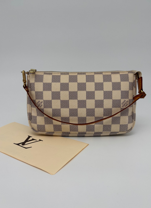 Louis Vuitton pochette accessoires