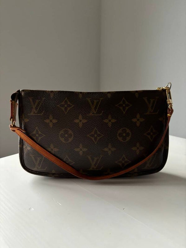 Louis Vuitton pochette accessoires