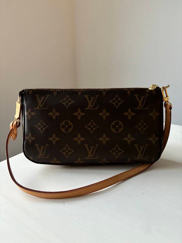 Louis Vuitton pochette accessoires