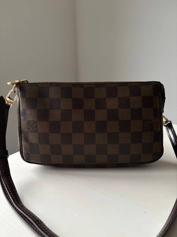 Louis Vuitton pochette accessoires