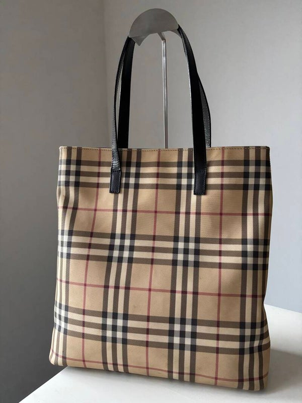 Burberry tote