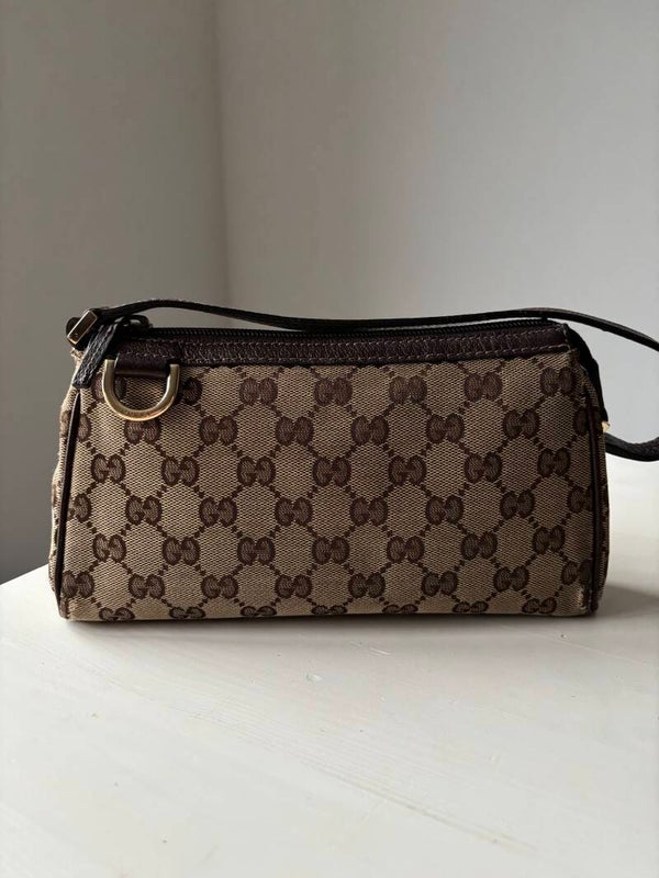 Gucci D ring pochette