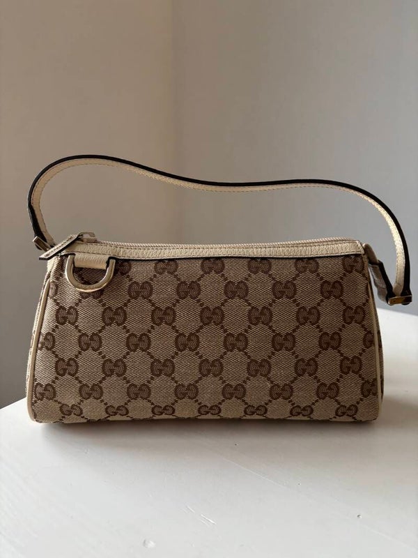 Gucci D ring pochette