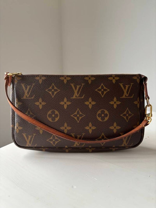 Louis Vuitton pochette accessoires