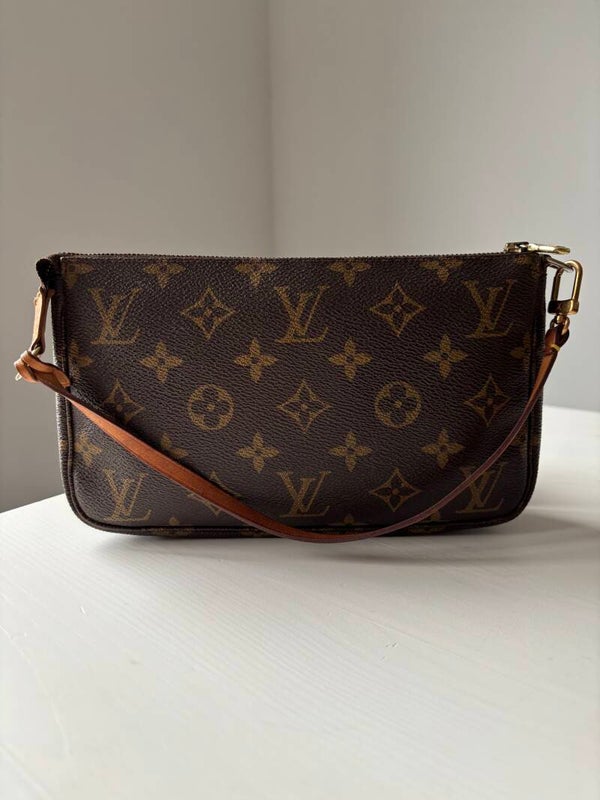 Louis Vuitton pochette accessoires