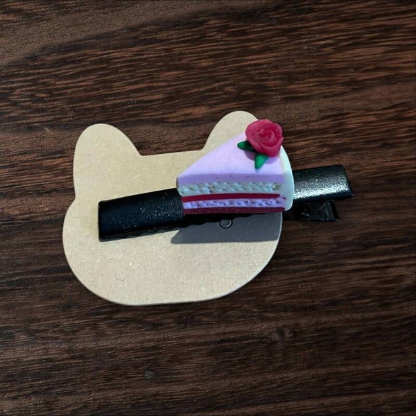 Haarspange mit Tortenstück