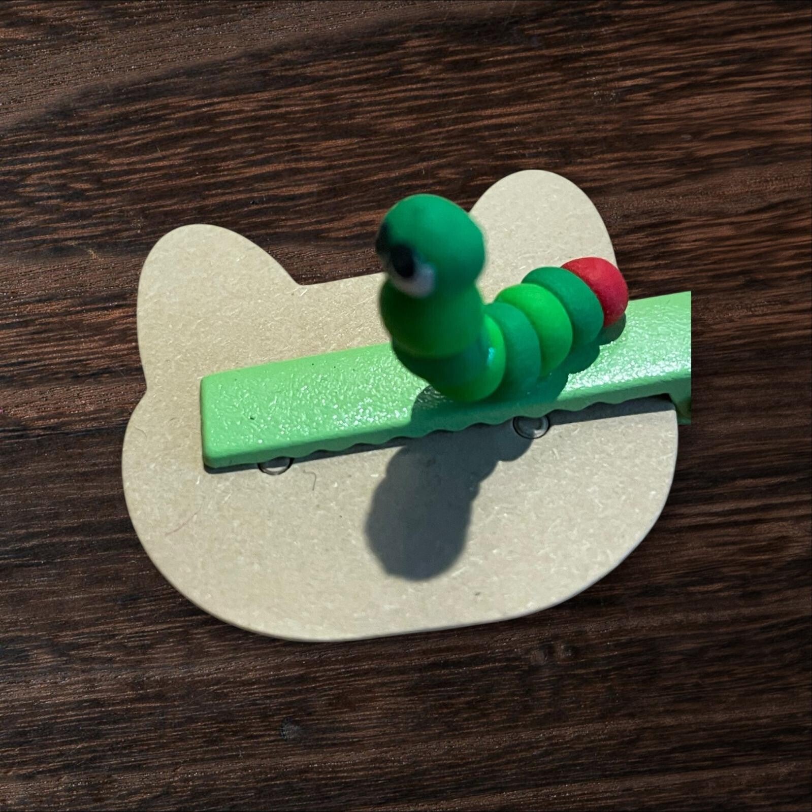 Haarspange mit Raupe