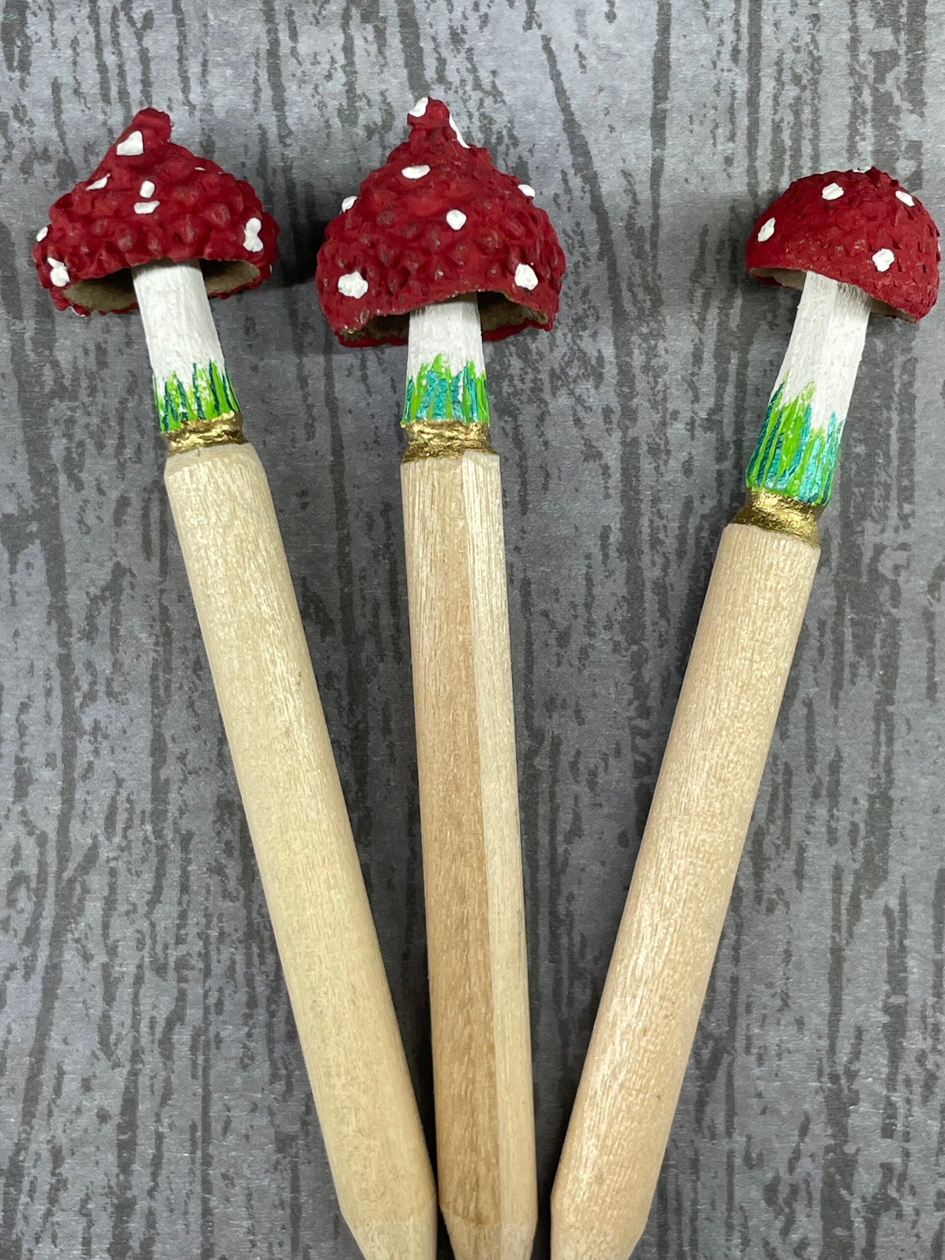 Kleiner Pilzbleistift mit Eichelhütchen