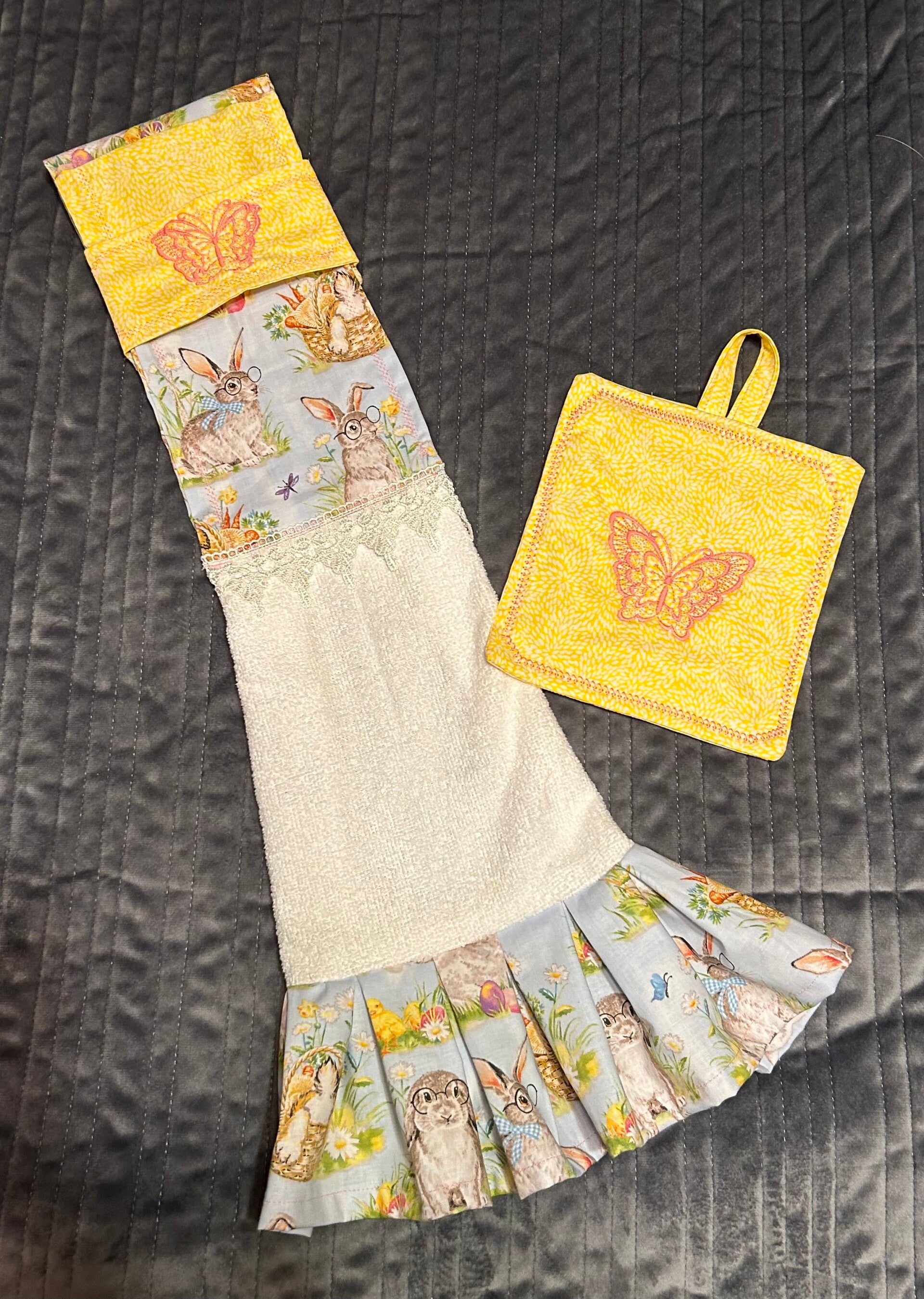 E3- Easter Tea Towel & Potholder set