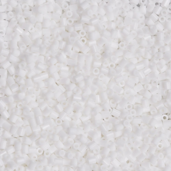 C001 - White