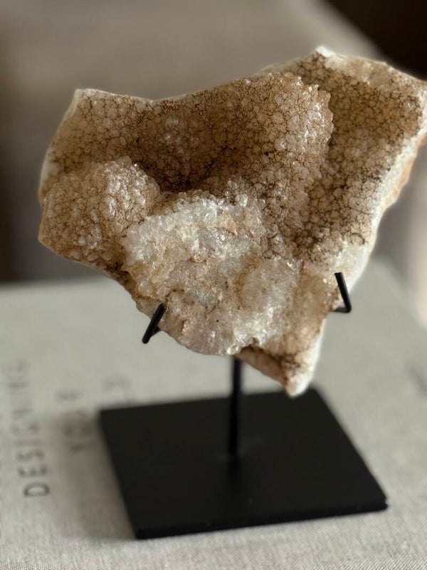 Kristal op statief bruin