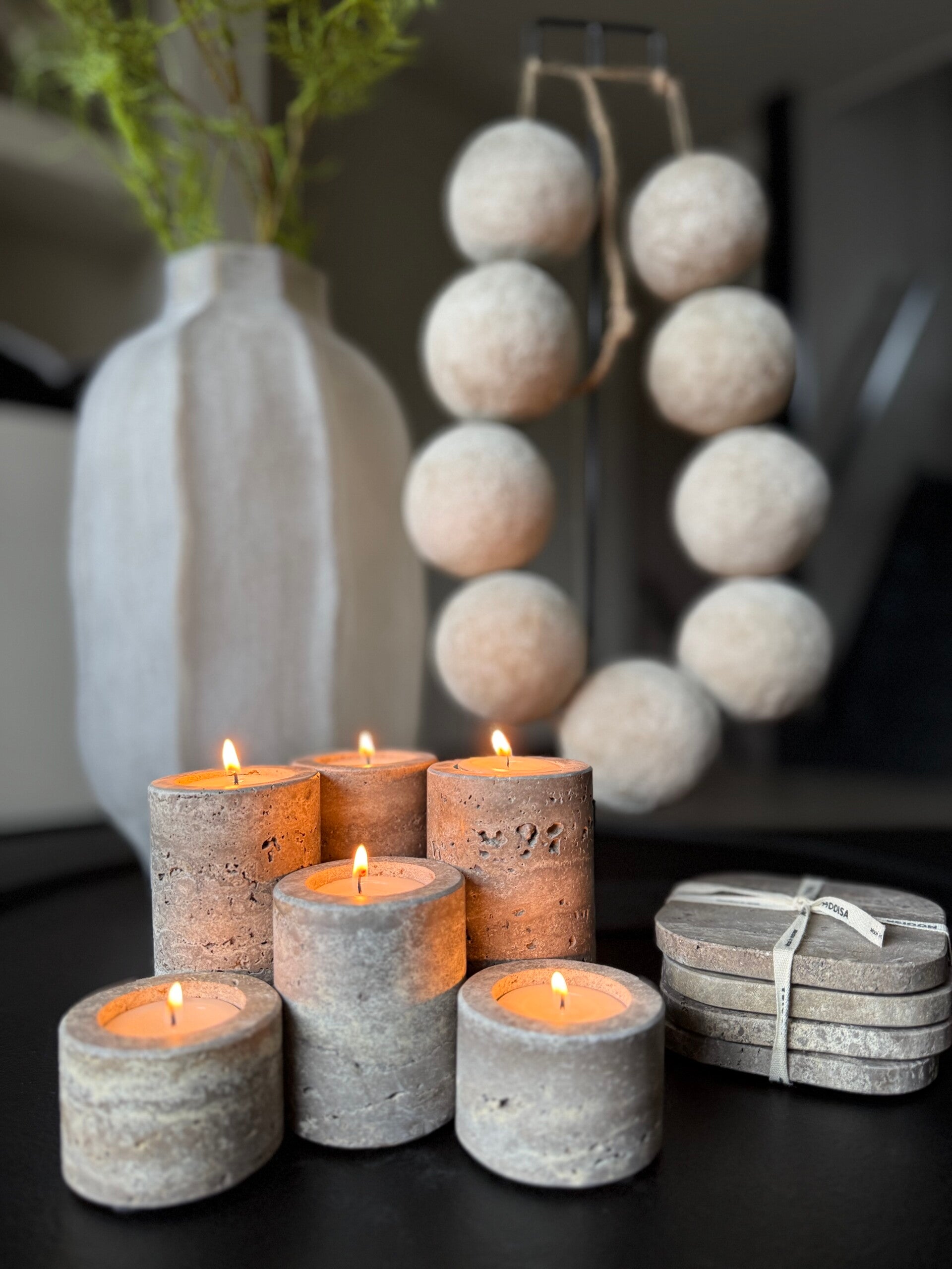 Titanium travertine waxinelichthouder