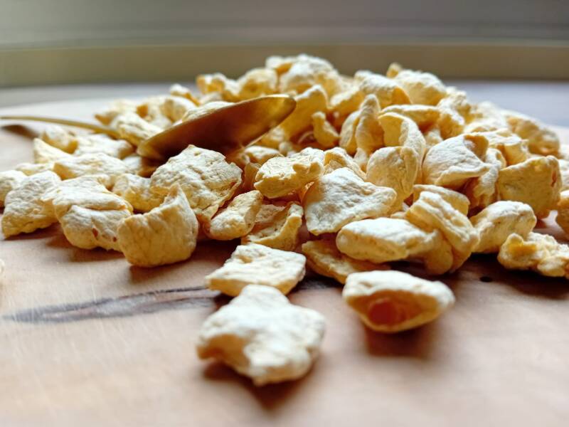 Proteïnestukjes, vlees-visvervanger