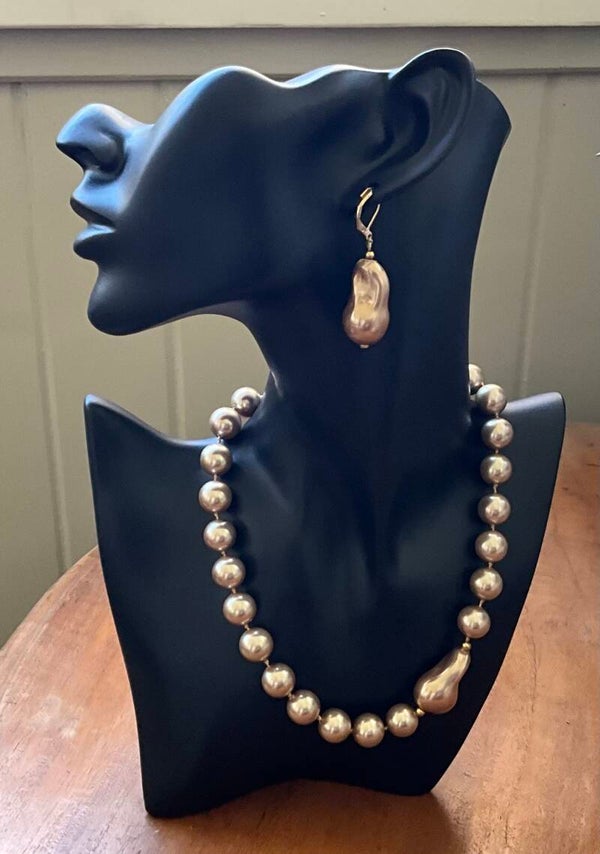 Choker 14mm Champagne Shell Pearl necklace with Baroque inset
