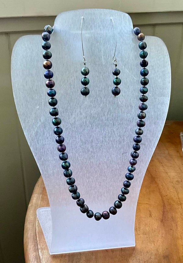 Freshwater Black Peacock Pearl Necklace