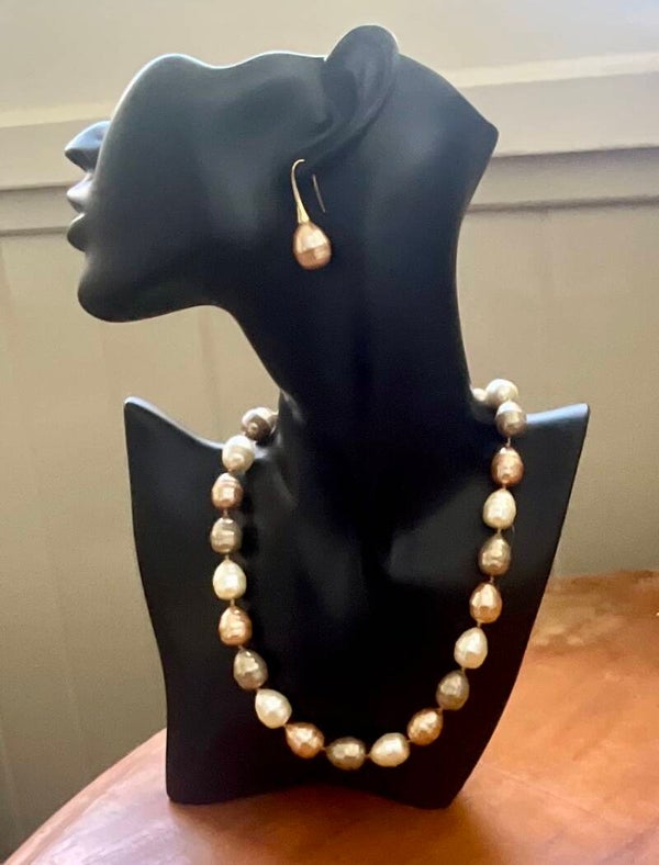 Baroque Shell Pearl Necklace: Khaki/Champagne/Ochre