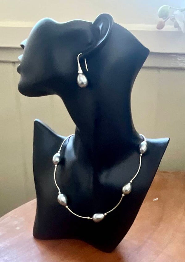 Oval Shell Pearl Link Necklace: Grey