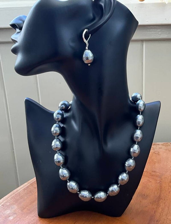 Baroque Shell Pearl Necklace: Dark Grey