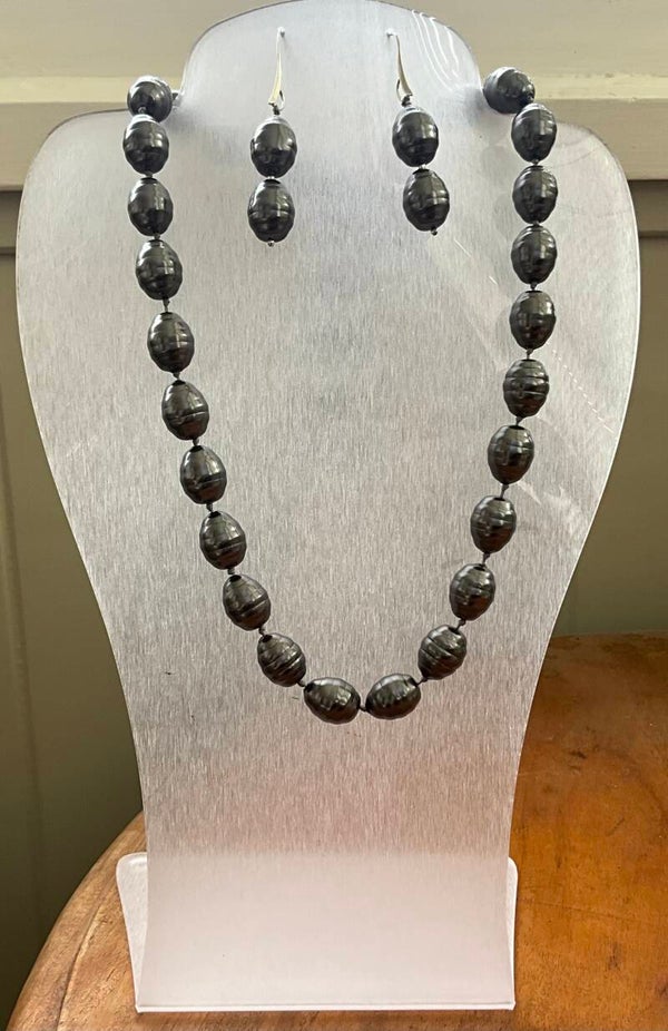 Baroque Shell Pearl Necklace: Darkest